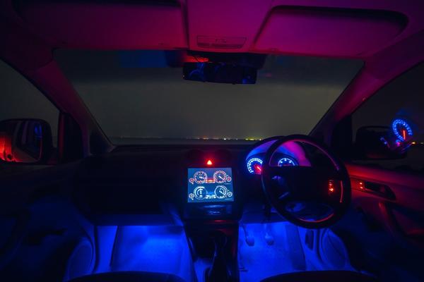 Interior lighting can complete