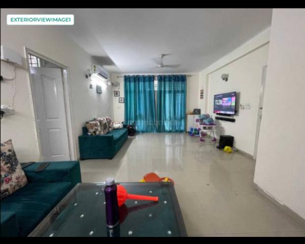 :
🏡 3 BHK Builder Floor for