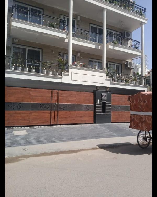 :
🌟 4 BHK Luxury Builder Flo