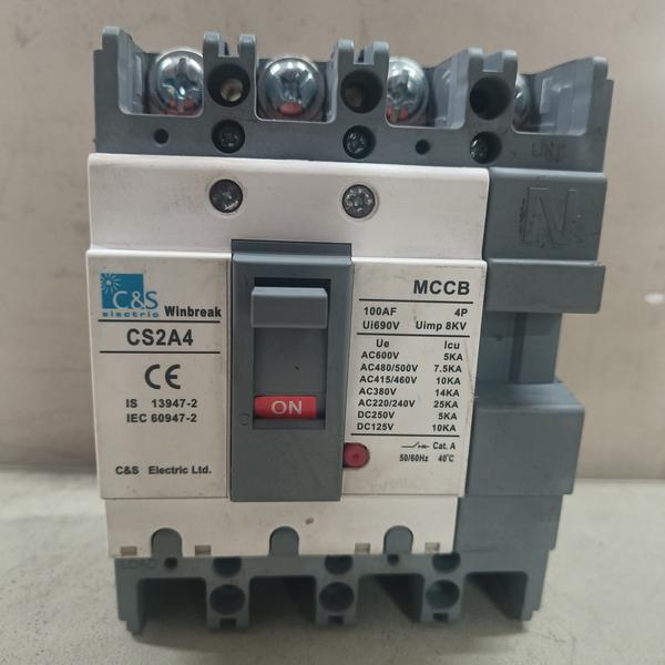 MCCB (Moulded Case Circuit Breaker) ​An MCCB is an