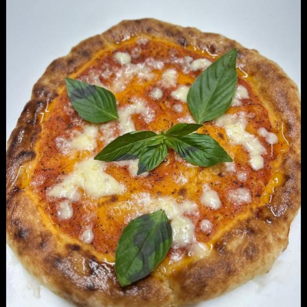 What makes Neapolitan piz