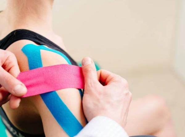 sitting and lifting posture ti