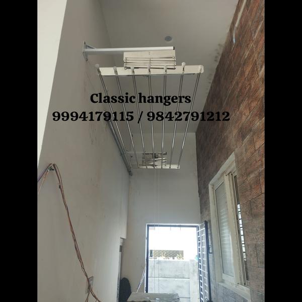 Classic Hangers:Easy lift Wall