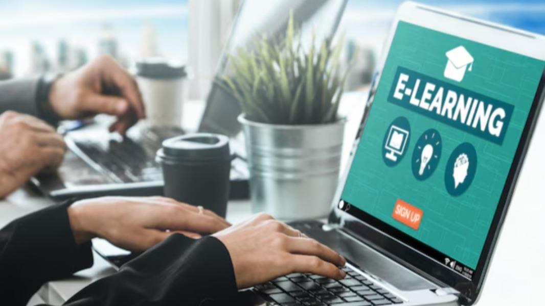 The Course on Computer Co