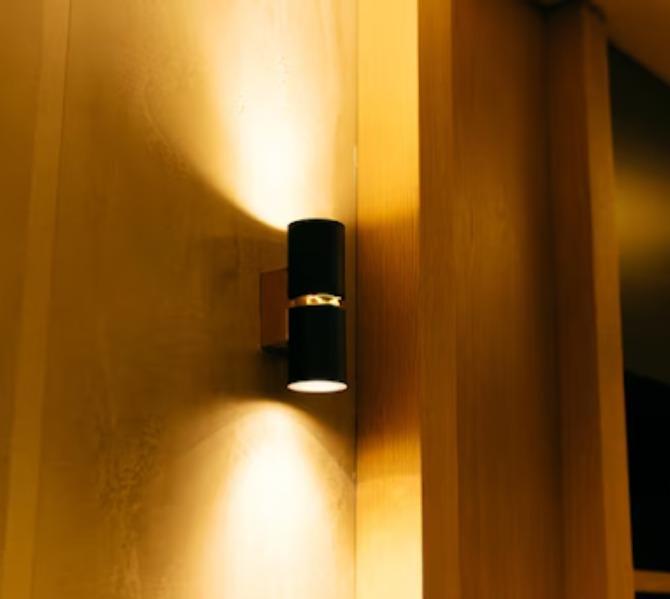 In Noida, finding the rig