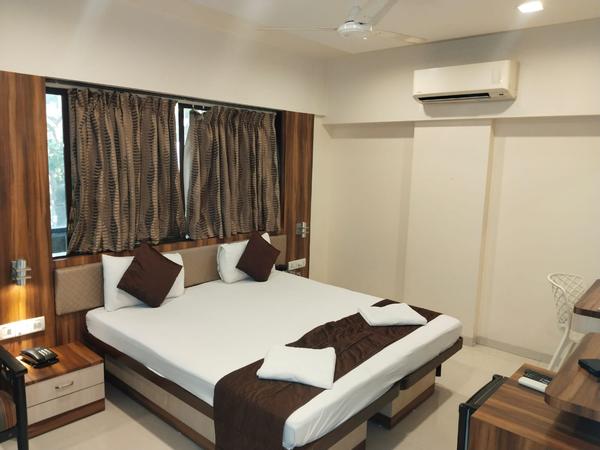 Ideally located near the weste