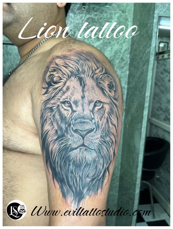 This stunning realistic lion t