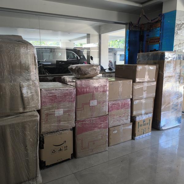 electronics packing and moving