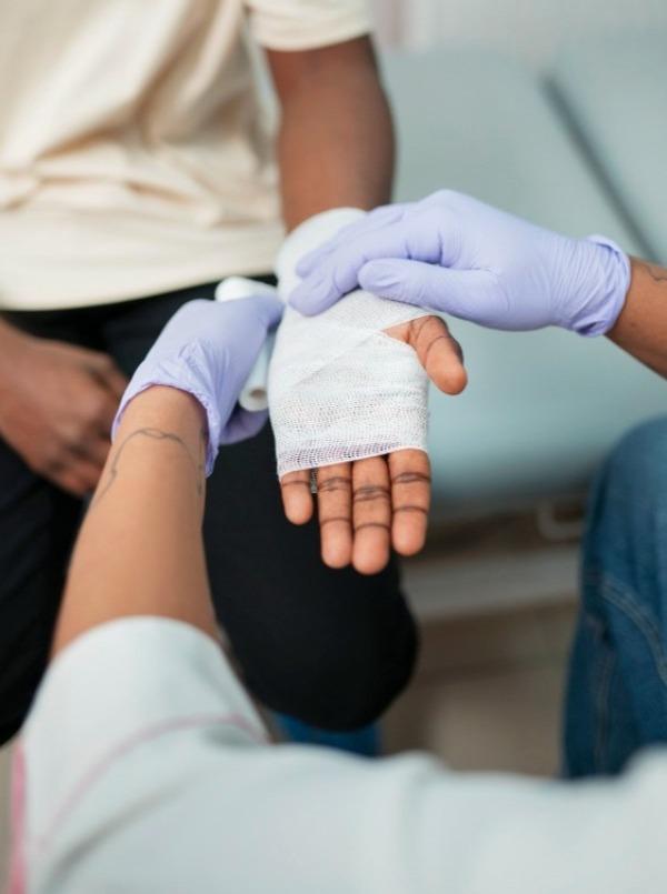 managing wounds safely