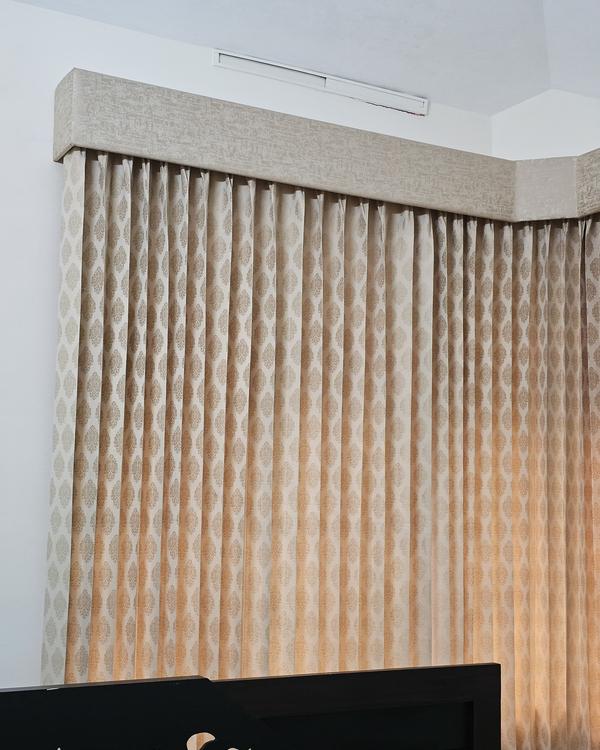 high luster champagne metallic