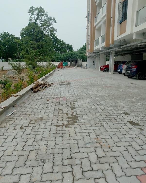 Alamshelters -NAVARATHNA NESTLE, Anna Silai, Trich