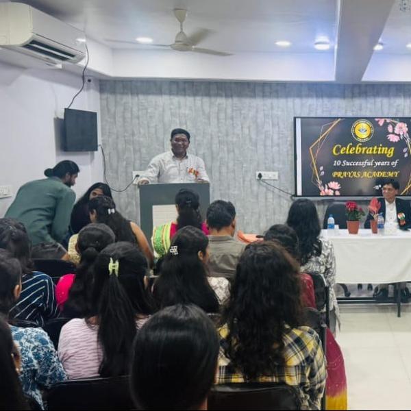 Shaping Futures with Know