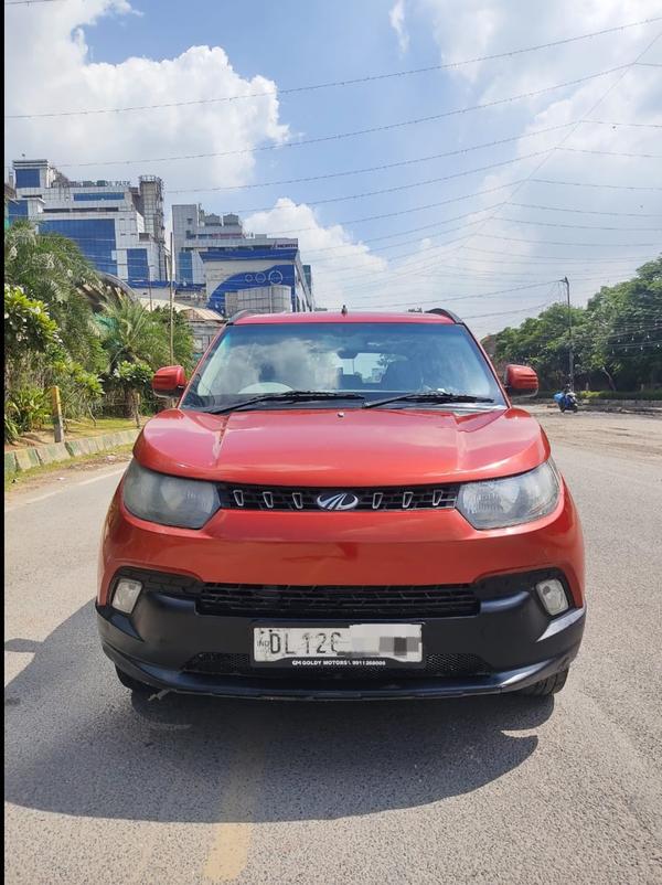 second hand mahindra kuv100 de