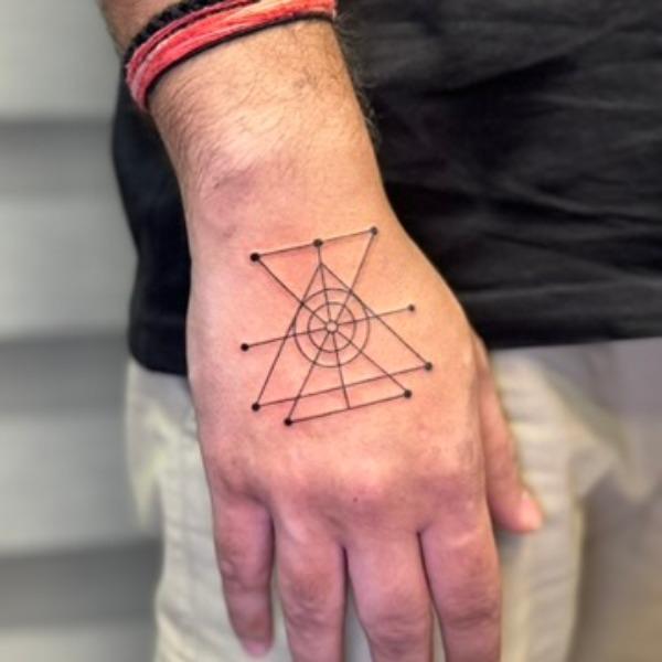 This neat and sharp fine-line 