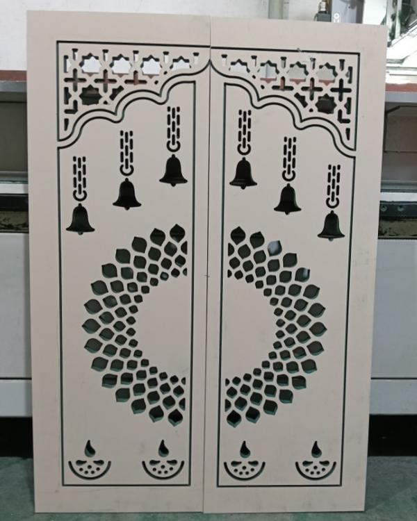 This is a mandir door des