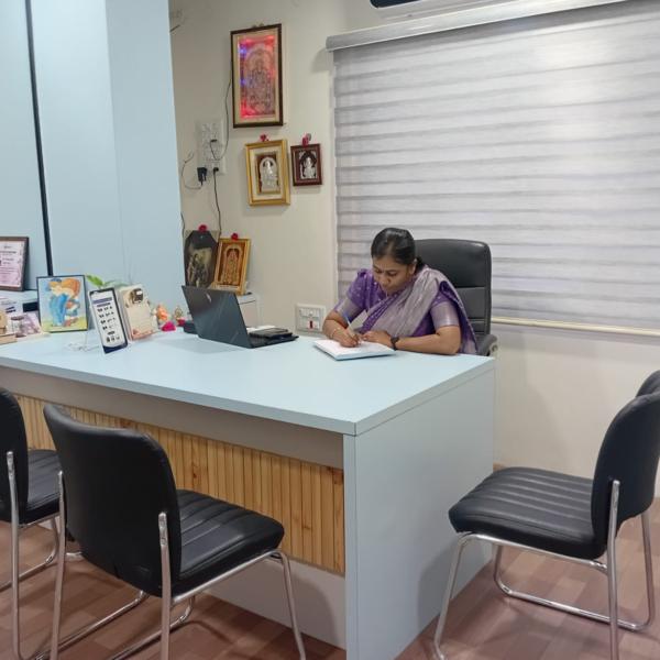 Dr.Valarmathi, a skin care adv