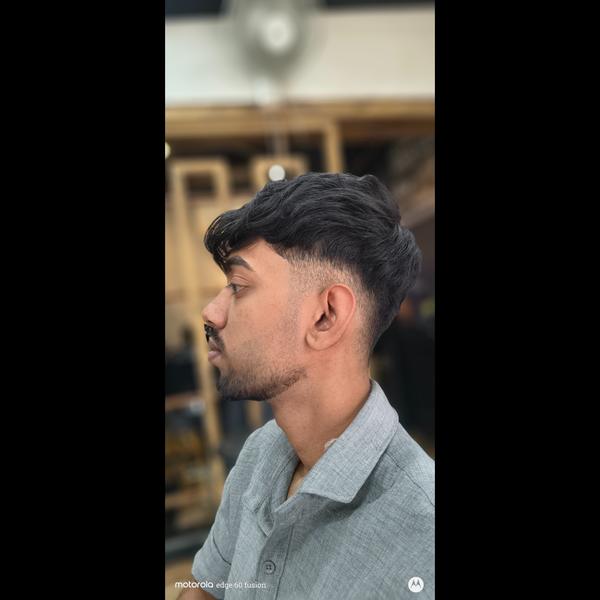 Salon in Dharampeth for Men’s Grooming –