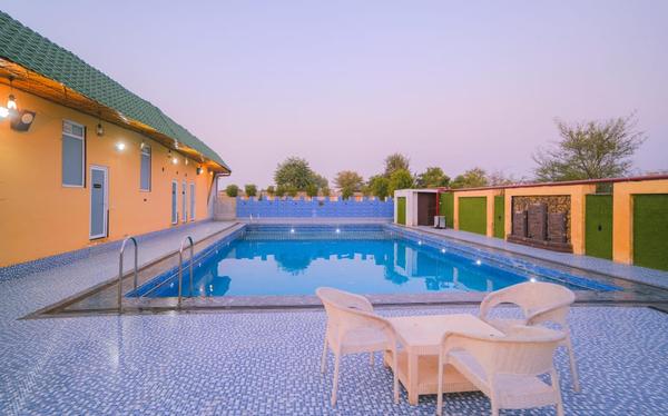 Capture timeless love at Spars