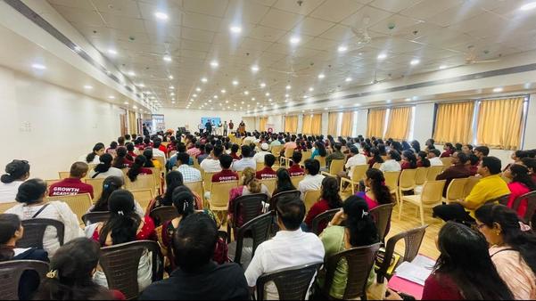 Choosing the best JEE aca