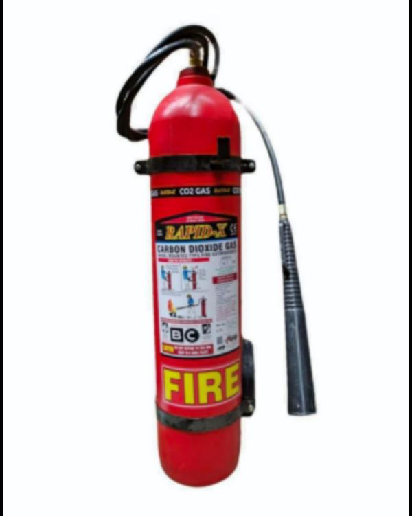 CO₂ Type Fire ExtinguisherA CO₂ Type Fire Exting