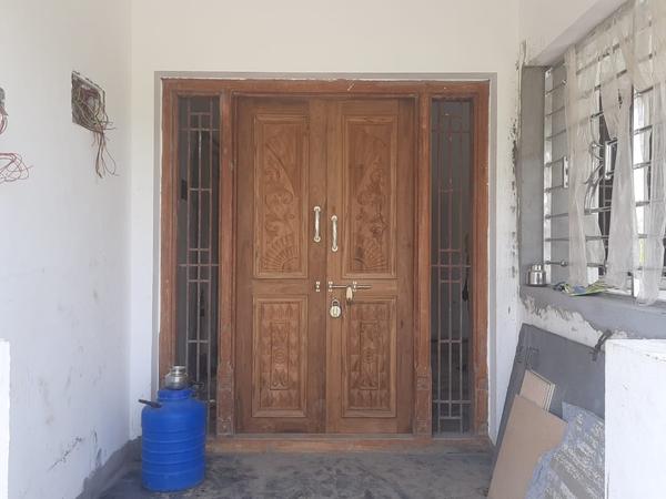 teak wooden double door seller