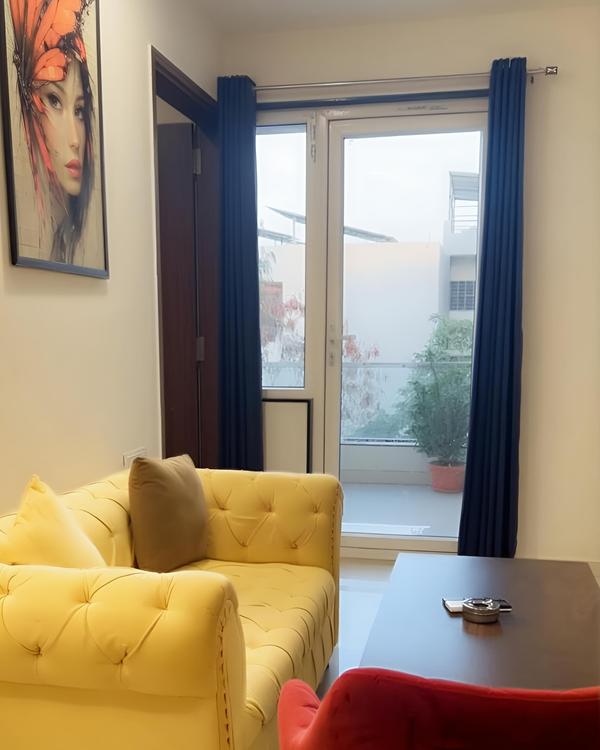 Step into a bright, elegant 2B