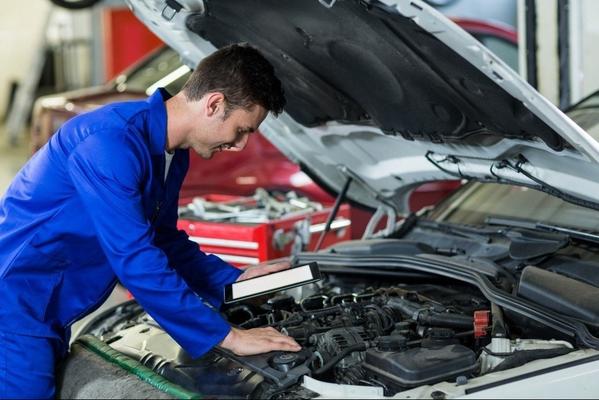 Car maintenance service i