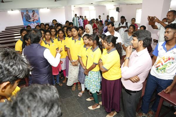 PARIPOORNA NEET JEE Coach