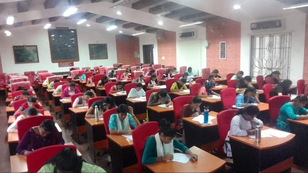 PARIPOORNA NEET JEE Coach