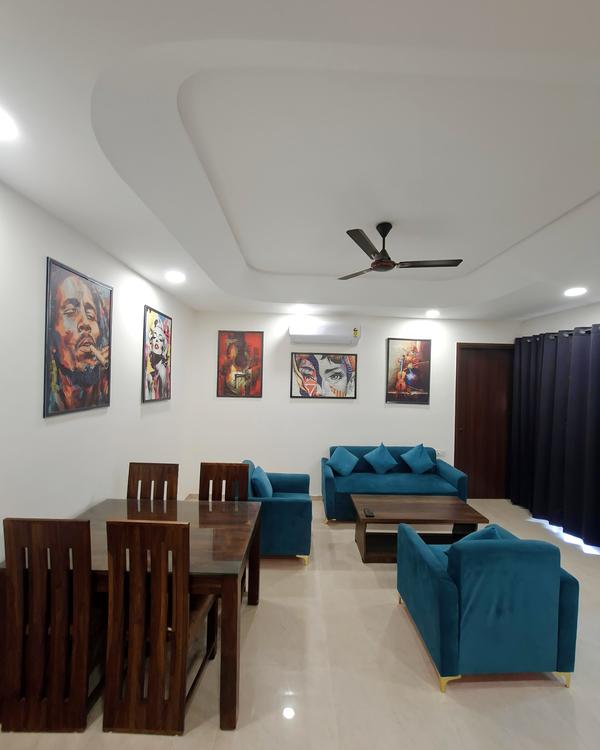 Live Central. Stay Premium. Sl