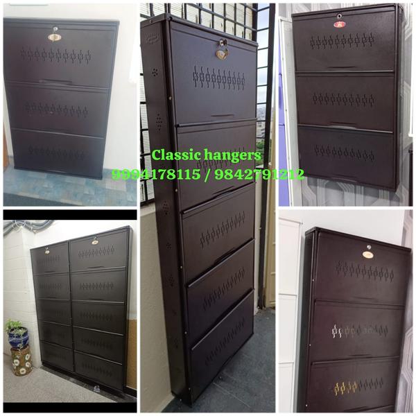 Classic Hangers:Shoe Rack
dres