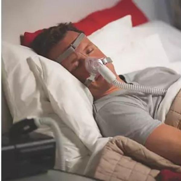 One of the smallest and lightest nasal masks avail