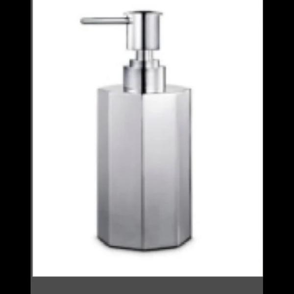We offer a premium Table Top Soap Dispenser design