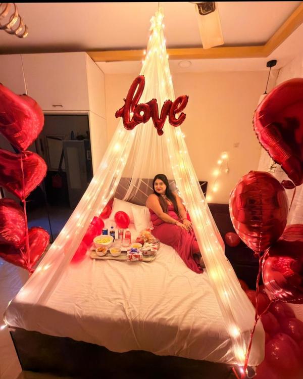 Balloon tent balloon decoratio