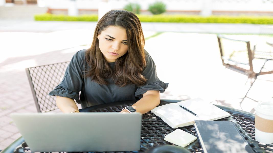 E-Invoicing Under GST 1. Intro