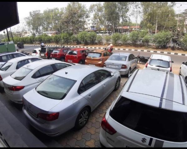 Car dealers in Nashik pla