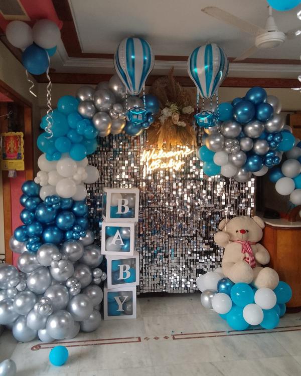 Balloon decoration decoration 