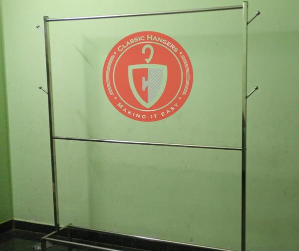 Classic hangers:H model Stand
