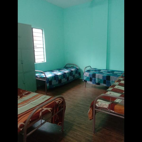 अमोल लॉज ह