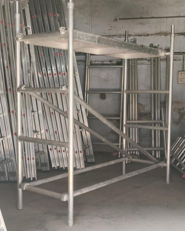 We provide Aluminium Scaffolding on rent also.we h