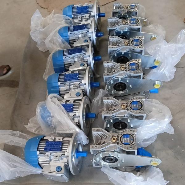 We deal in very high-quality worm gearboxes and mo