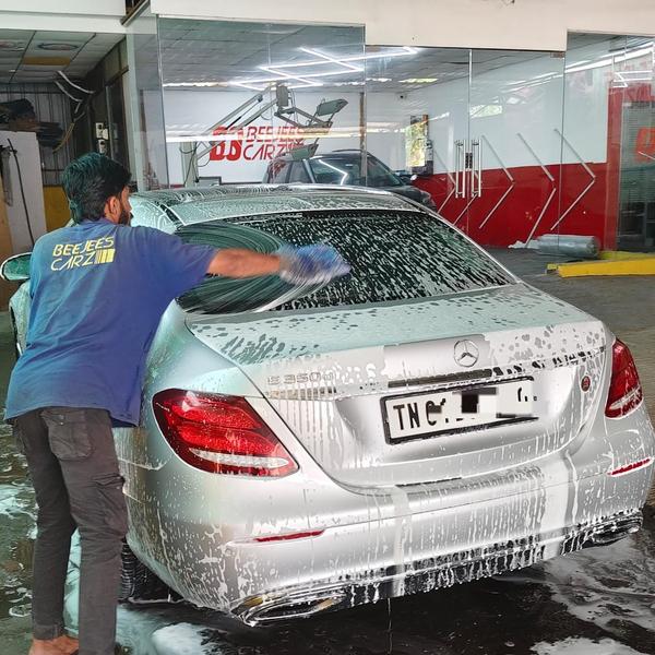 Car Water Wash Clean and Profe