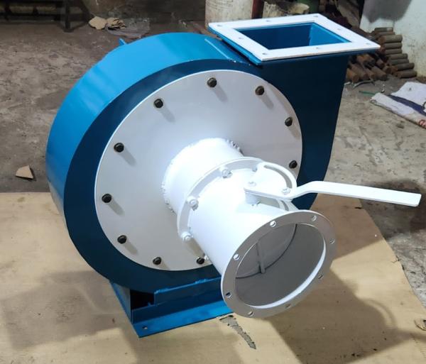 We deal in high-quality industrial blowers special
