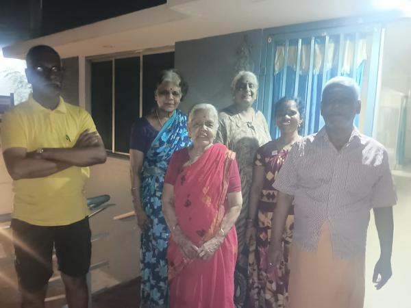 comfortable elder care service