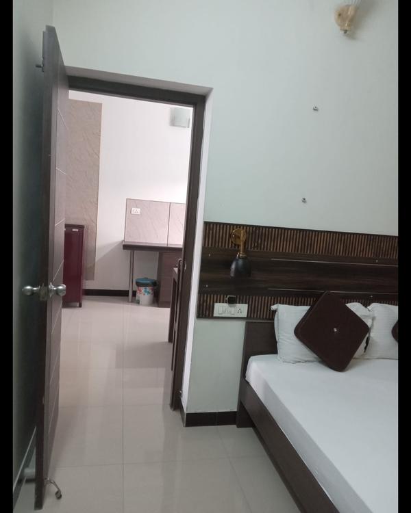 Maduraa serviced apartment in 