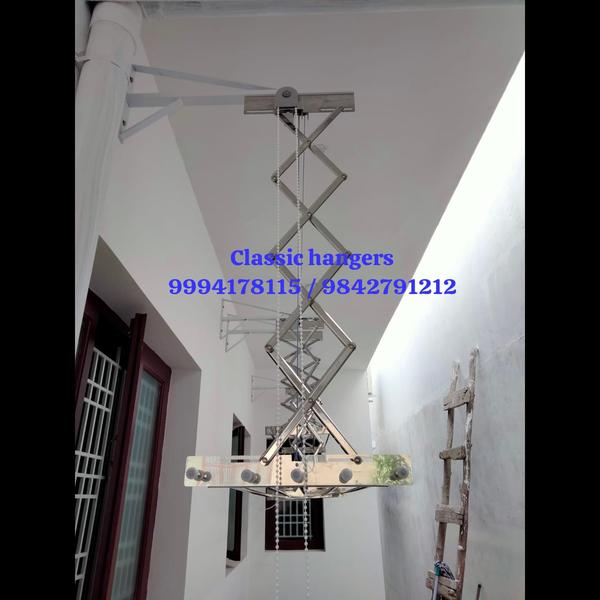 Classic Hangers:Easy lift wall