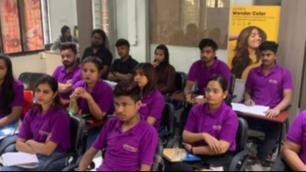 Diploma in Cosmetology in Nagpur attract