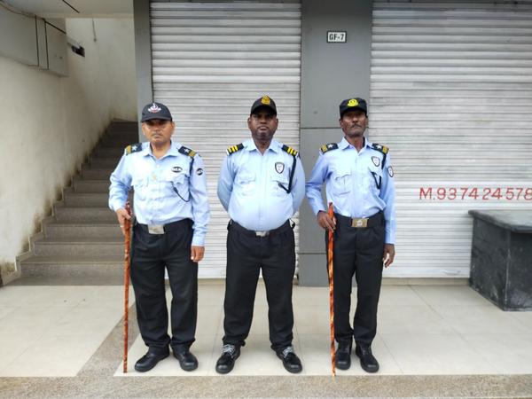 24 hour security guards