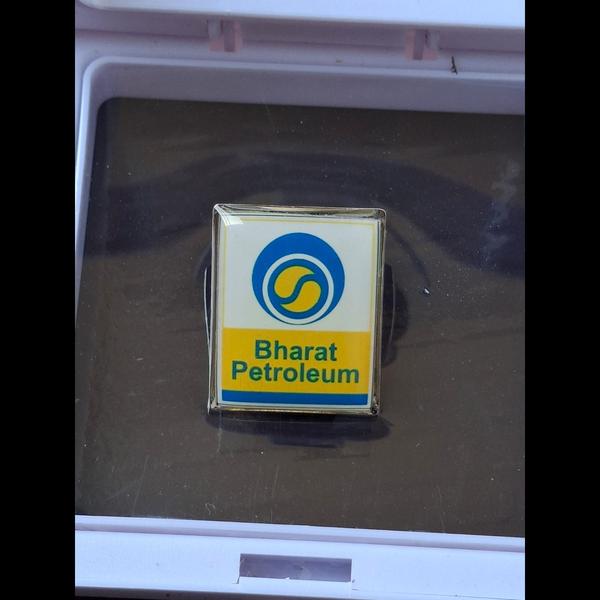 Lapel pins cutomised as per your requirements.