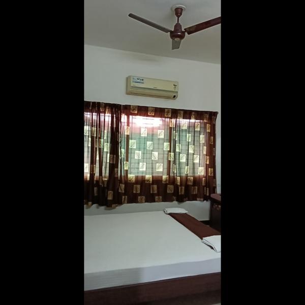 Maduraa serviced apartment 
Th